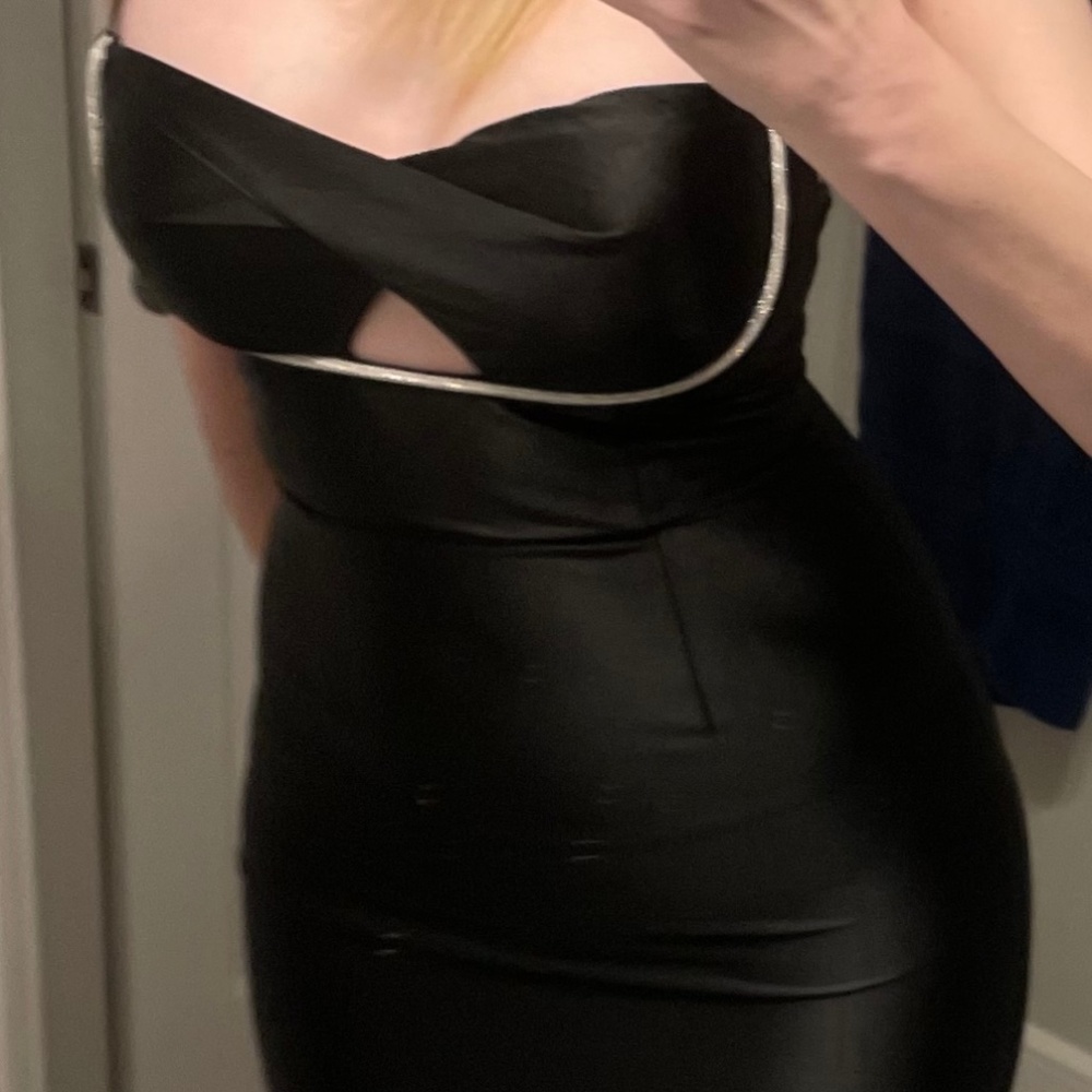 Kameli boutique size 10 Uk black dress with some silver